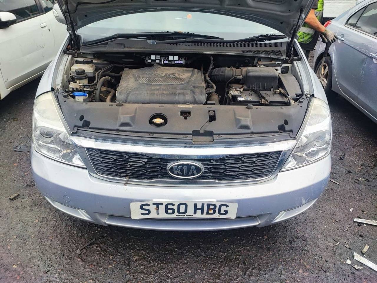 Kia Carnival 2 2011