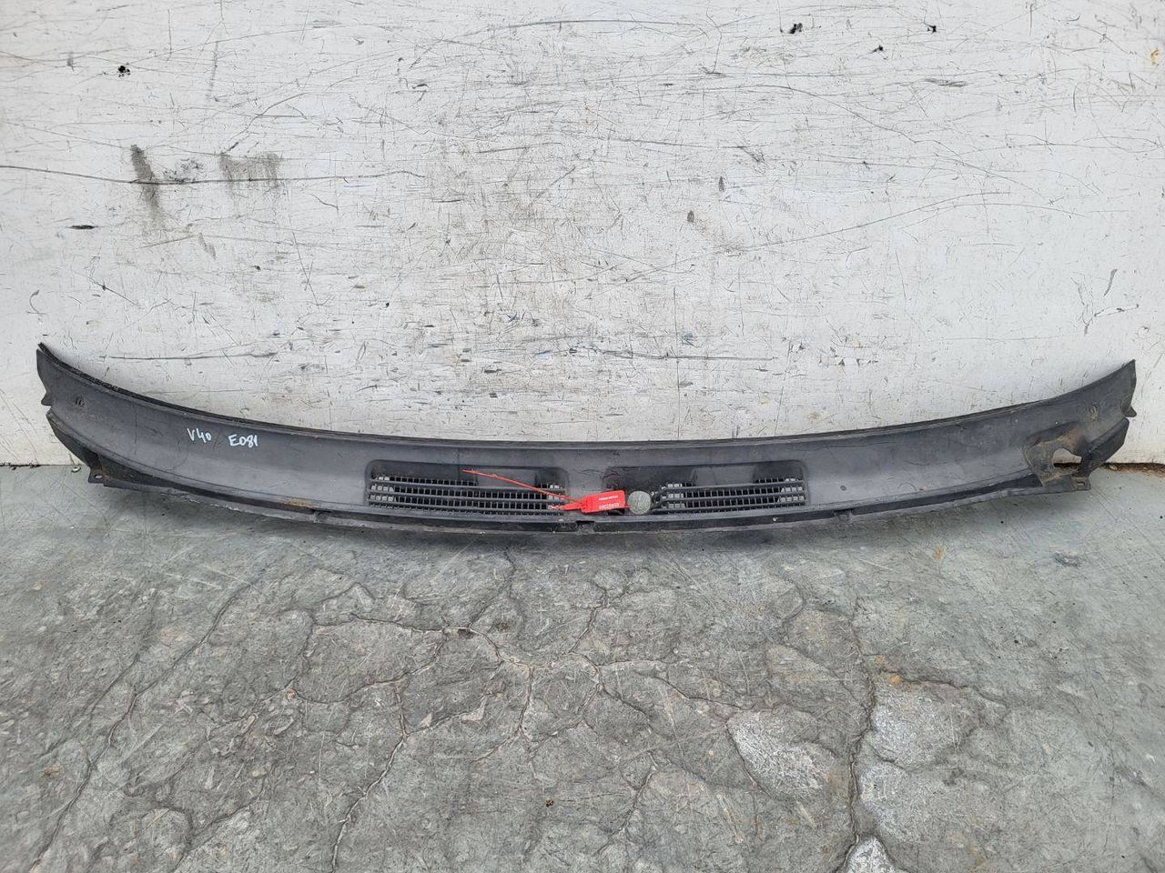 дождевик Volvo V40 1 поколение [рестайлинг] 2001, 1.8 л., бензин, 5МКПП, универсал, 30865546