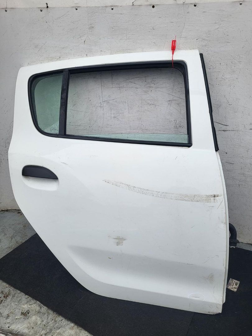 дверь задняя правая Renault Sandero Stepway 2 поколение 2013, 1.6 л., бензин, 5МКПП, хетчбэк 5 дв.