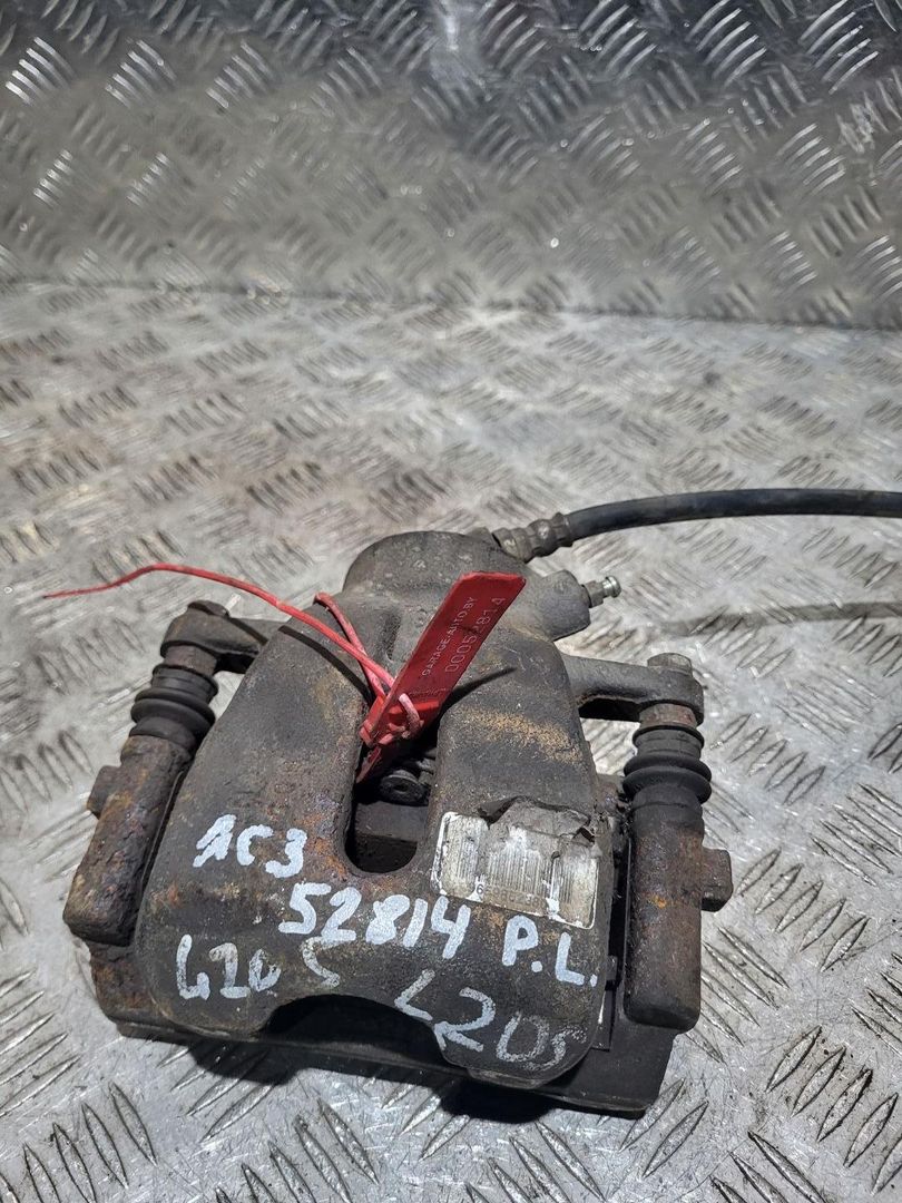 суппорт передний правый Citroen C3 1 поколение 2006, 1.4 л., 8HZ (DV4TD), дизель, АКПП, хетчбэк 5 дв.