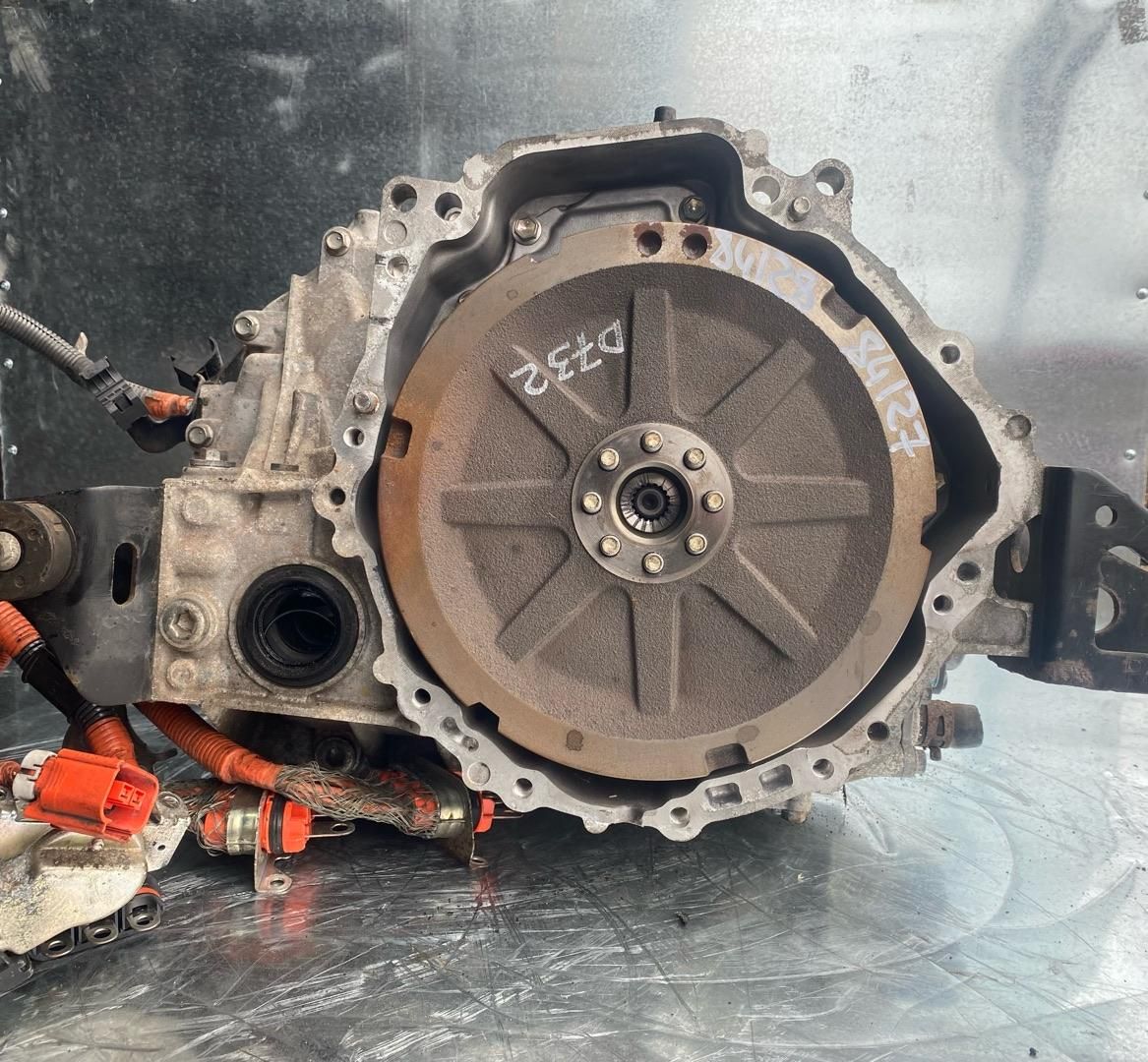 КПП автоматическая (АКПП) Toyota Prius 3 поколение XW30 [рестайлинг] 2013, 1.8 л., 2ZR-FAE, бензин, вариатор, хетчбэк 5 дв., P9093B12, 621W150, P8370112, 618Y051