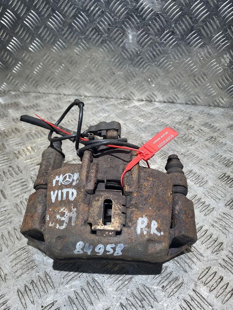 суппорт передний правый Mercedes-Benz Vito W638 2001, 2.2 л., OM 611.980, дизель, МКПП, минивэн