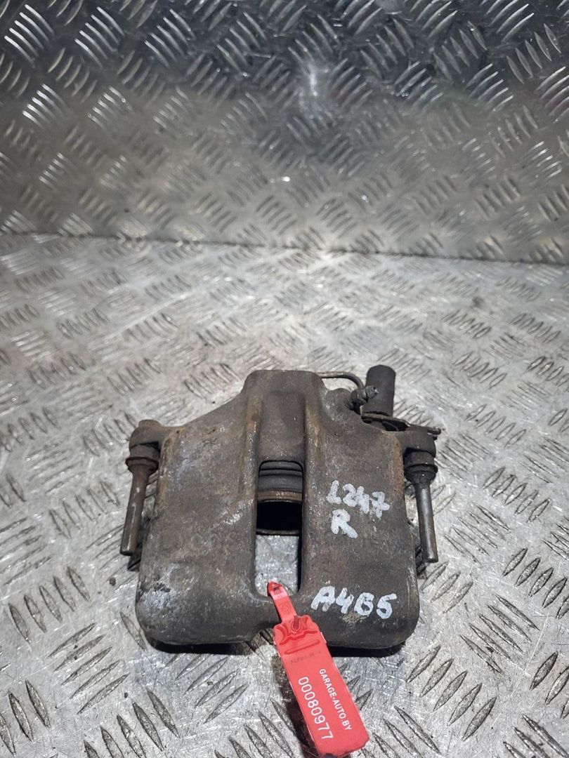 суппорт передний правый Audi A4 B5 1997, 1.8 л., ADR, бензин, 5МКПП, универсал, LUCAS