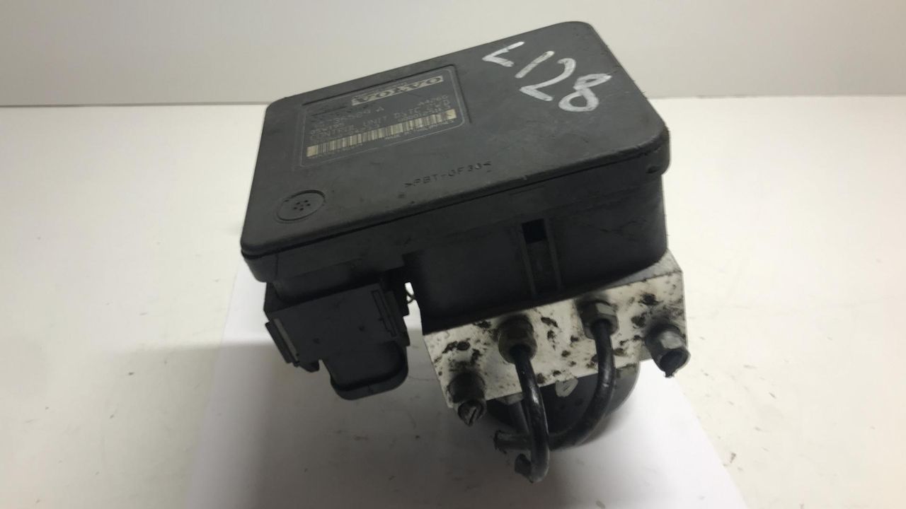 блок ABS Volvo V50 1 поколение 2005, 2.0 л., D 4204 T, дизель, 6МКПП, универсал, 30736589A, 10.0960-0423.3, 30736588, 4N51-2C405-EC