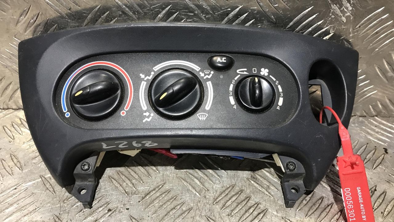 блок управления печки / климат-контроля Renault Megane 1 поколение [рестайлинг] 2001, 1.6 л., бензин, 5МКПП, универсал, 663391J, 102043