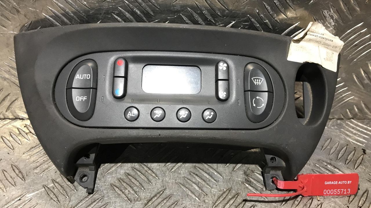 блок управления печки / климат-контроля Renault Scenic 1 поколение [рестайлинг] 2001, 2.0 л., F4P 720, бензин, АКПП, синий, минивэн, 7700435401