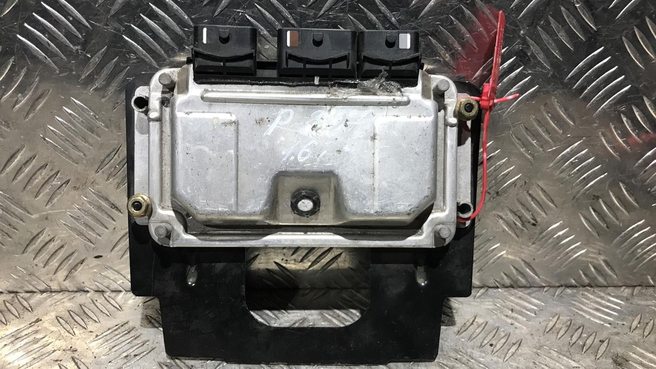 блок управления двигателем Peugeot 307 1 поколение 2005, 1.6 л., бензин, МКПП, 0261207474, 9643840680