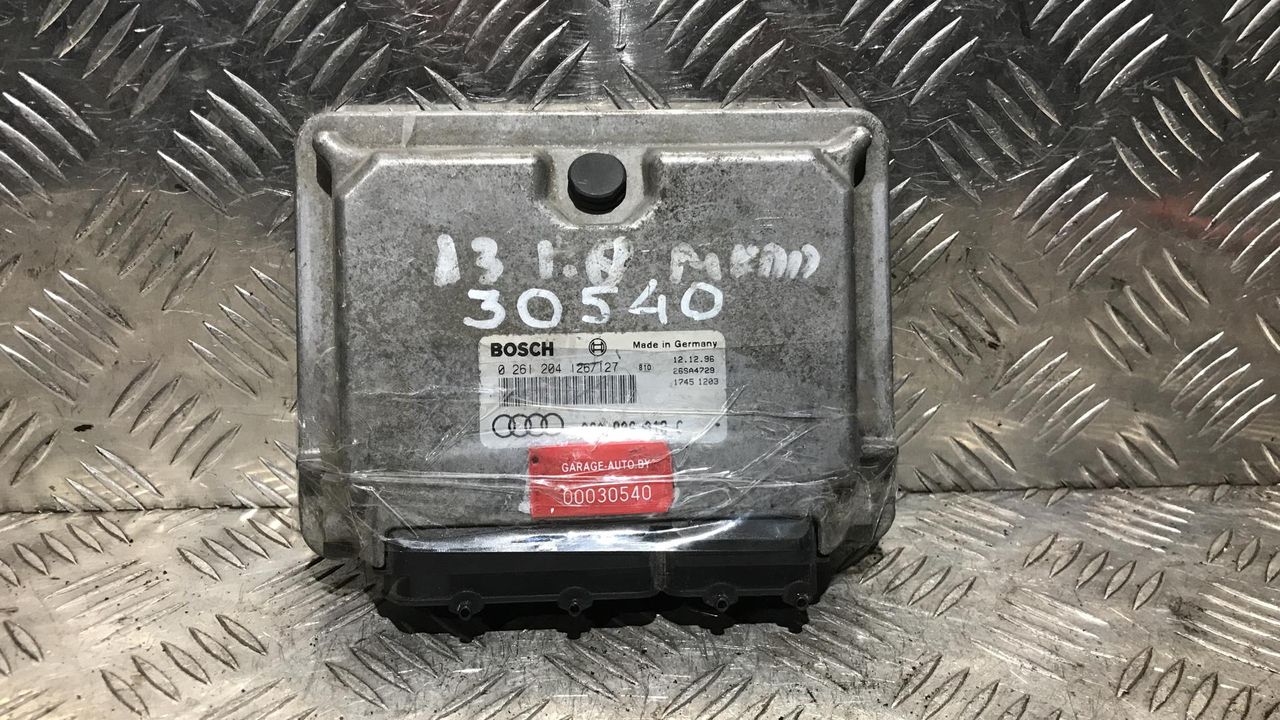 блок управления двигателем Audi A3 8L 1996, 1.8 л., бензин, МКПП, хетчбэк 5 дв., 06A906018C, 126127