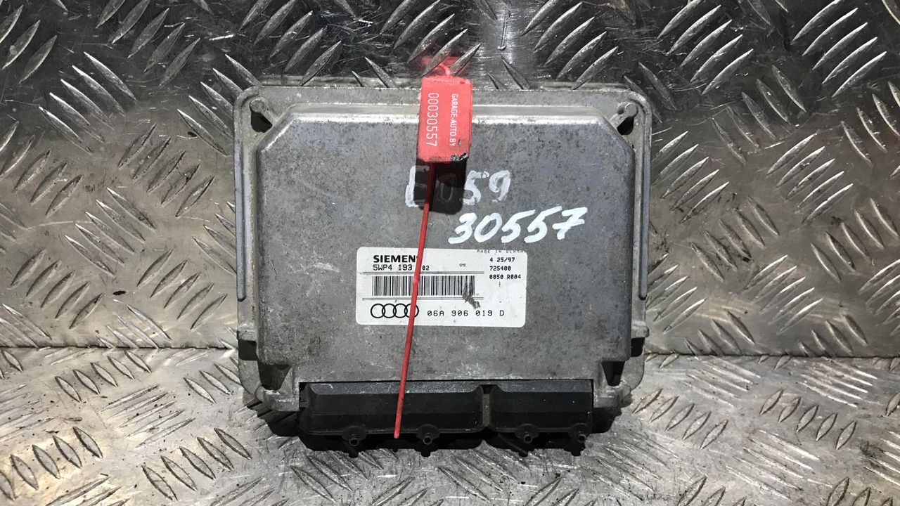 блок управления двигателем Audi A3 8L 1997, 1.6 л., бензин, МКПП, хетчбэк 5 дв., 06A906019D, 5WP4193