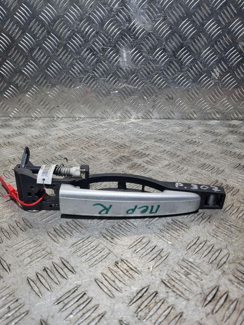 ручка наружная Peugeot 307 1 поколение 2003, 2.0 л., дизель, 5МКПП, silver, универсал, 9636408880, 9639876380