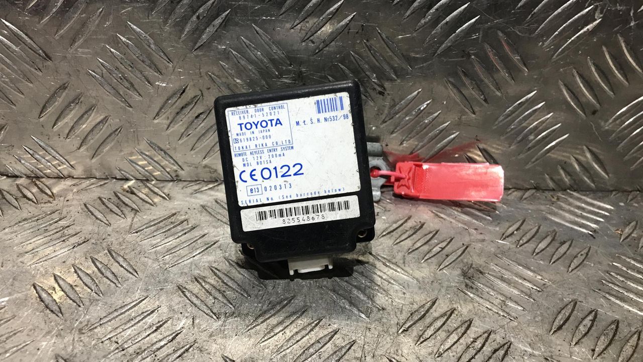 блок управления центральным замком Toyota Yaris Verso 1 поколение XP20 2003, 1.4 л., дизель, МКПП, 89741-52021, 619825-000, CE0122, 020313