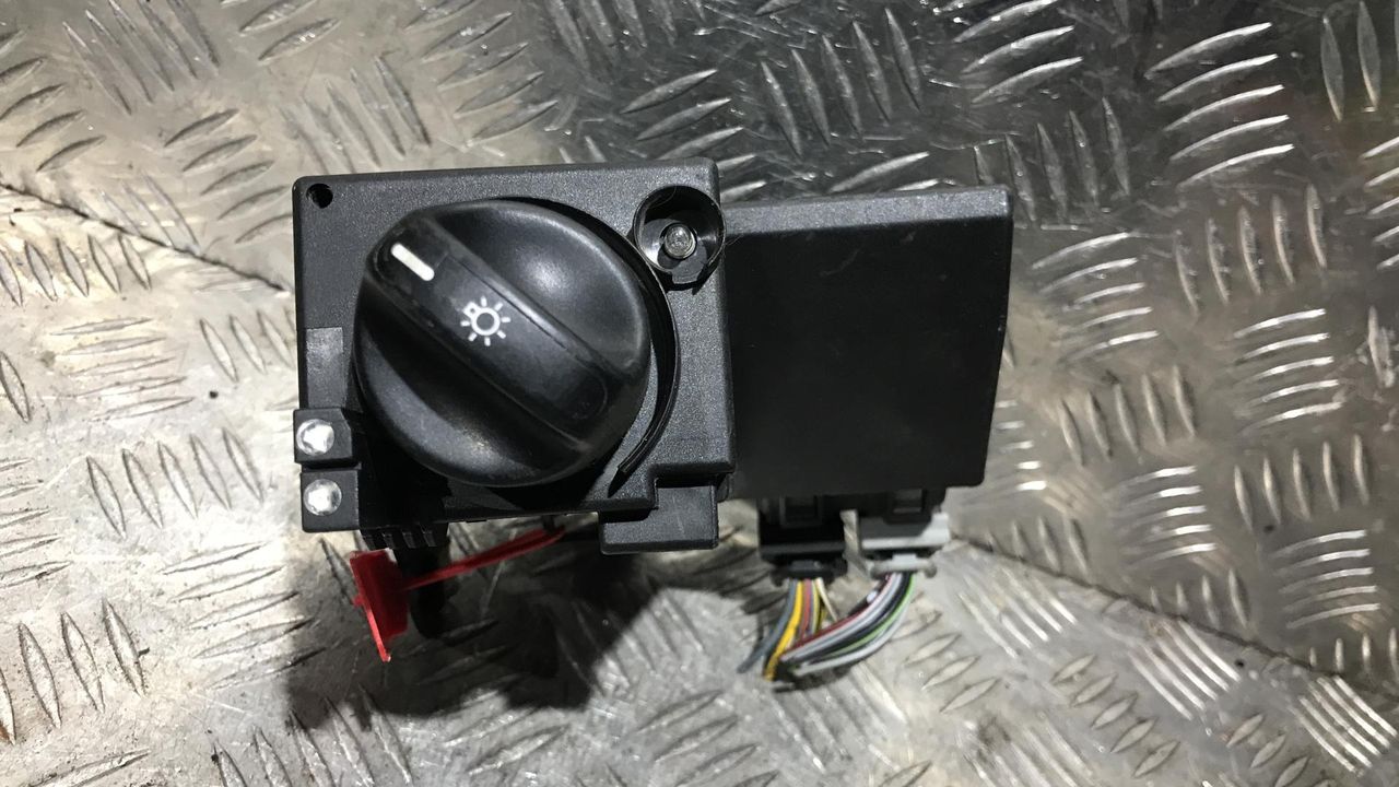 переключатель света Mercedes-Benz E-Класс W210/S210 [рестайлинг] 1999, 2.2 л., OM 611.960, дизель, АКПП, синий, универсал, 2105451404