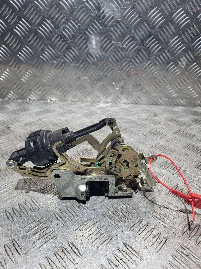 замок двери задней правой Mercedes-Benz E-Класс W210/S210 1998, 2.0 л., дизель, АКПП, седан, 2027300635