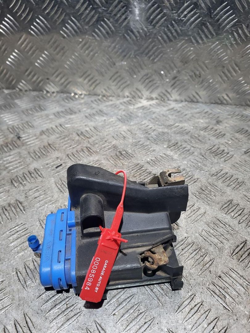 замок двери задней правой Audi A4 B5 1998, 1.6 л., бензин, 5МКПП, седан, 4A0839016H
