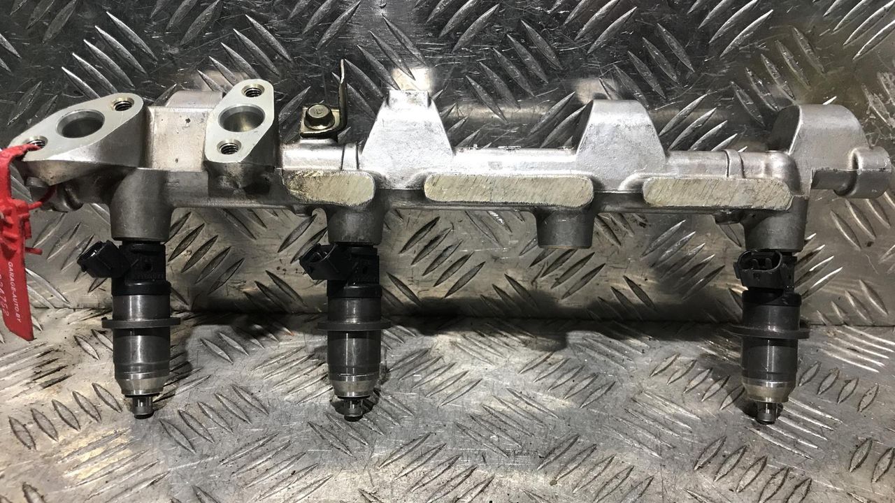 форсунка Mitsubishi Carisma 1 поколение 1998, 1.8 л., GDi, бензин, МКПП, хетчбэк 5 дв., E7T05071, DIM1000G