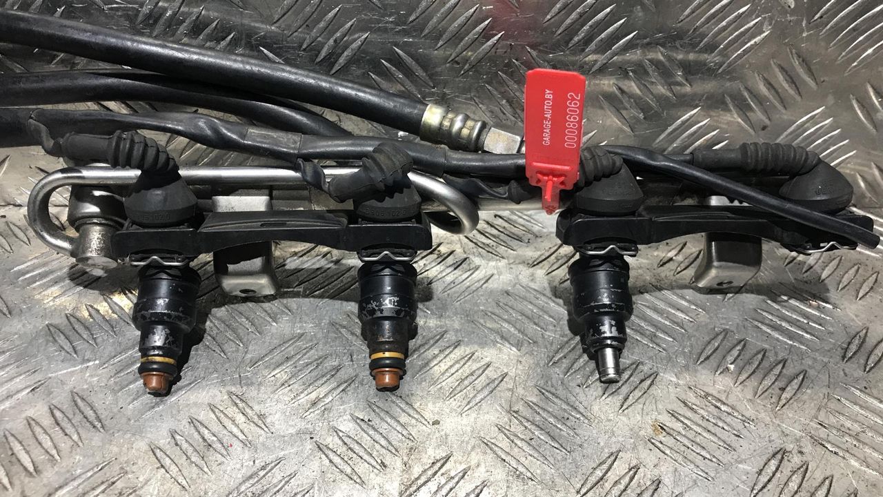 форсунка Volkswagen Passat B5 1999, 1.8 л., бензин, МКПП, 058133551A, 0280150444