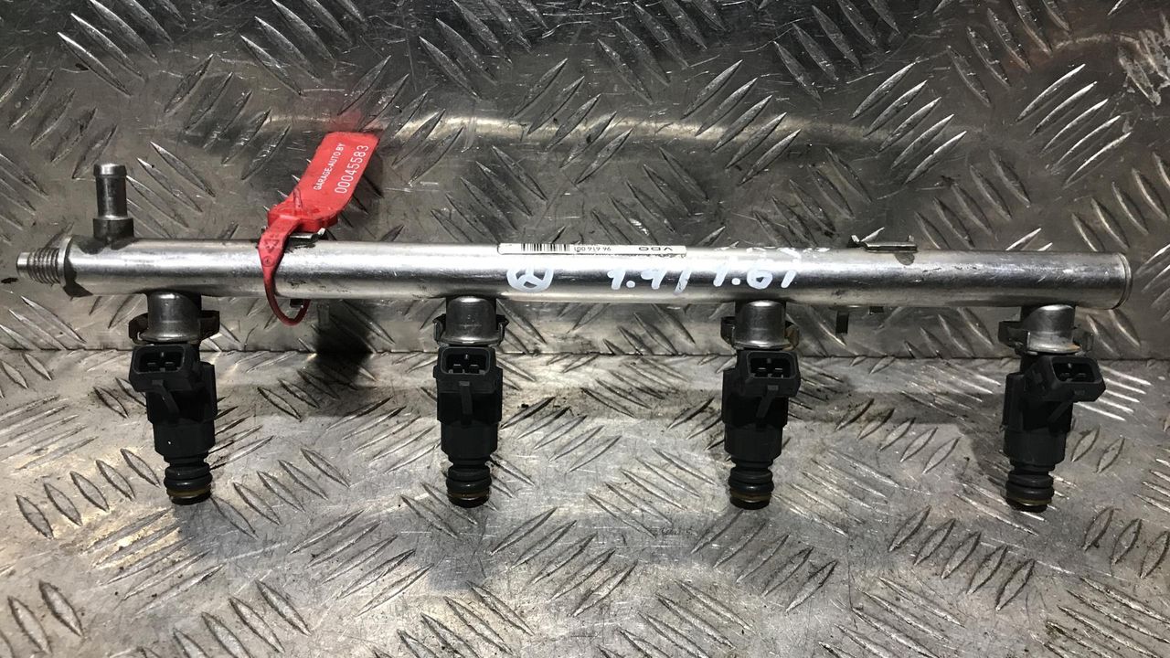 форсунка Mercedes-Benz A-Класс W168 1999, 1.6 л., бензин, МКПП, 0280155753, A0000788723