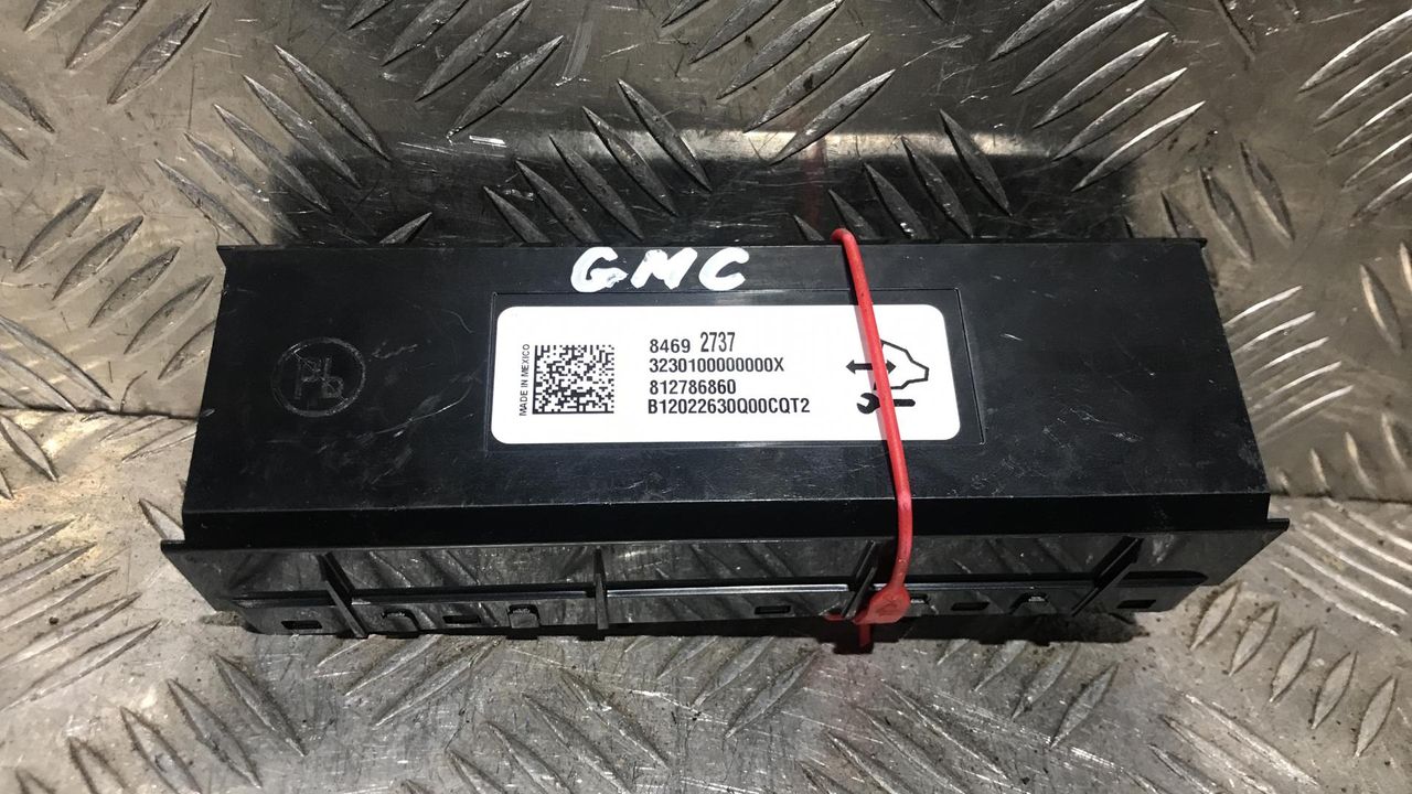 блок управления печки / климат-контроля GMC Terrain 2 поколение 2020, 1.5 л., бензин, АКПП, внедорожник 5 дв., передний привод, 84692737, 3230100000000X, 812786860