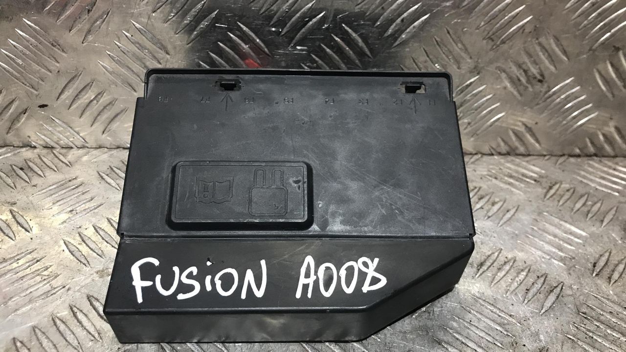 блок предохранителей Ford Fusion (USA) 2 поколение [рестайлинг] 2020, 1.5 л., бензин, АКПП, седан, HU5T14A094DD