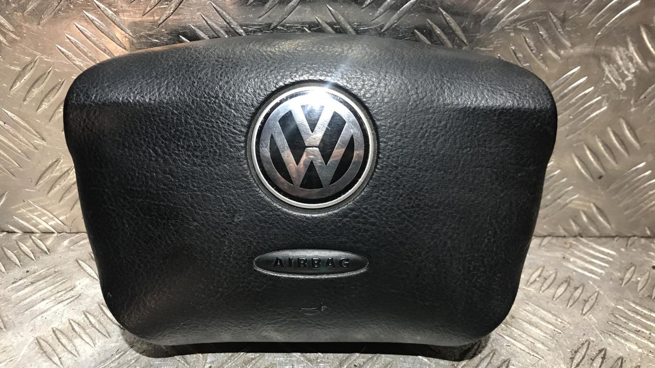 подушка безопасности водителя Volkswagen Passat B5 1996, 1.8 л., ADR, бензин, 5МКПП, седан, M96T3470410368