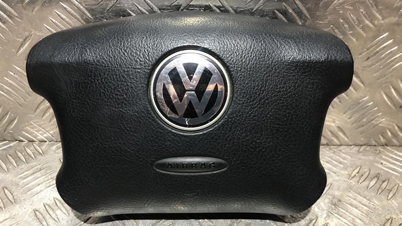 подушка безопасности водителя Volkswagen Sharan 1 поколение [рестайлинг] 2002, 1.9 л., AUY, дизель, 6МКПП, минивэн, 3B0880201BH