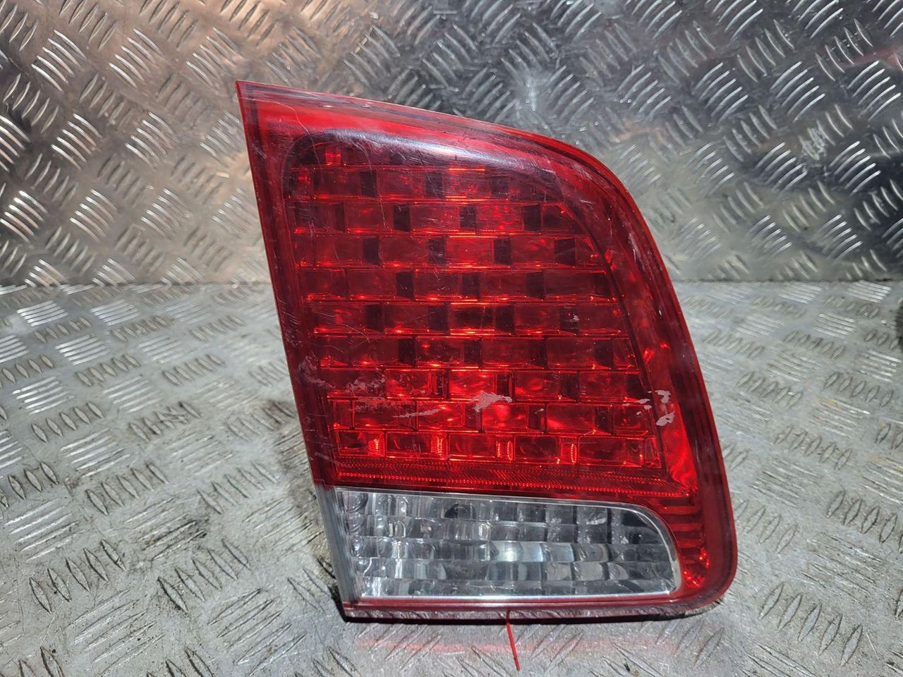 фонарь крышки багажника левый Kia Sorento 2 поколение 2010, 2.2 л., дизель, АКПП, внедорожник 5 дв., 924052P02