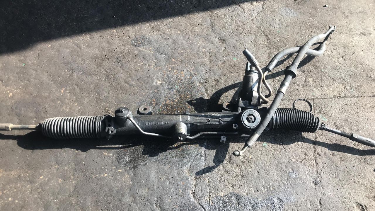 рулевая рейка Mercedes-Benz C-Класс W203/S203/CL203 2002, 2.2 л., дизель, A20311011002