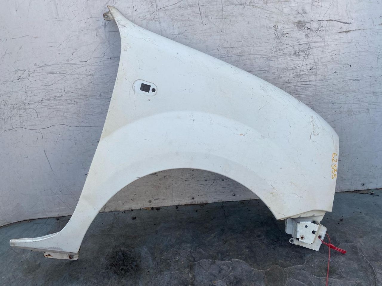 крыло переднее правое Renault Kangoo 1 поколение 2003, 1.5 л., K9K 710, дизель, 5МКПП, белый, фургон