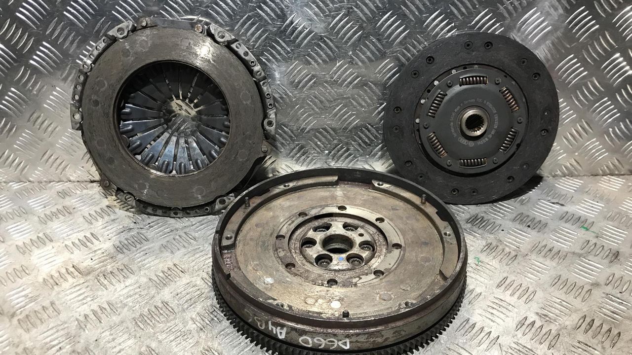 комплект сцепления Audi A4 B6 2002, 1.9 л., AVB, дизель, МКПП, седан