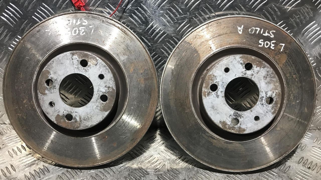 диск тормозной передний Fiat Stilo 1 поколение 2002, 1.8 л., 192 A4.000, бензин, 5МКПП, хетчбэк 5 дв.