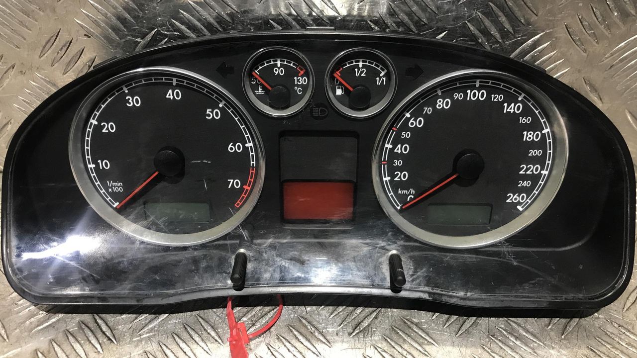 щиток приборов (приборная панель) Volkswagen Passat B5 [рестайлинг] 2002, универсал, 3B0920827, 0263638030, RB8