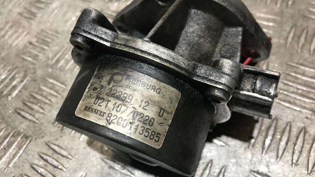 насос вакуумный Renault Clio 2 поколение [2-й рестайлинг] 2006, 1.5 л., дизель, 5МКПП, 8200113585, 72238912D