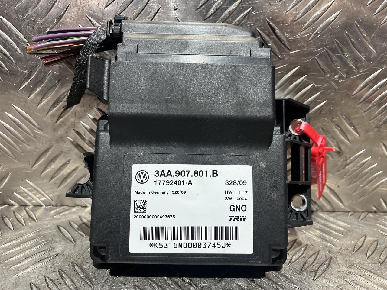 блок управления ручником Volkswagen Tiguan 1 поколение 2008, 2.0 л., CAWB, бензин, АКПП, внедорожник 5 дв., полный привод, 3AA907801B