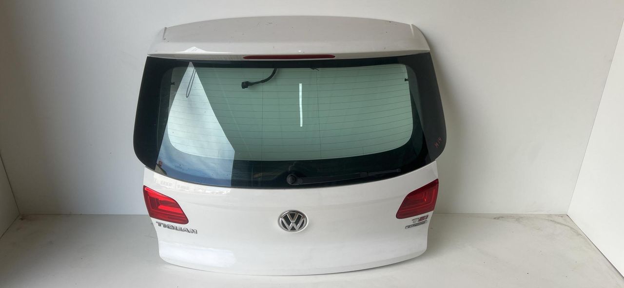 крышка багажника (дверь 3-5) Volkswagen Tiguan 1 поколение [рестайлинг] 2013, 1.4 л., CTHA, бензин, АКПП, внедорожник 5 дв., передний привод, 5N0827025G