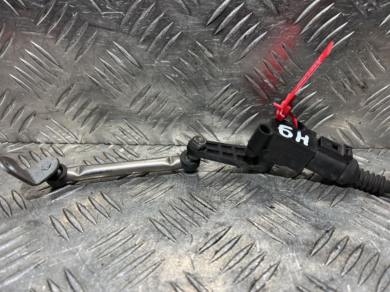 датчик дорожного просвета Audi A6 4G/C7 2013, 2.8 л., CHVA, бензин, АКПП, седан, полный привод, 1T0907503A