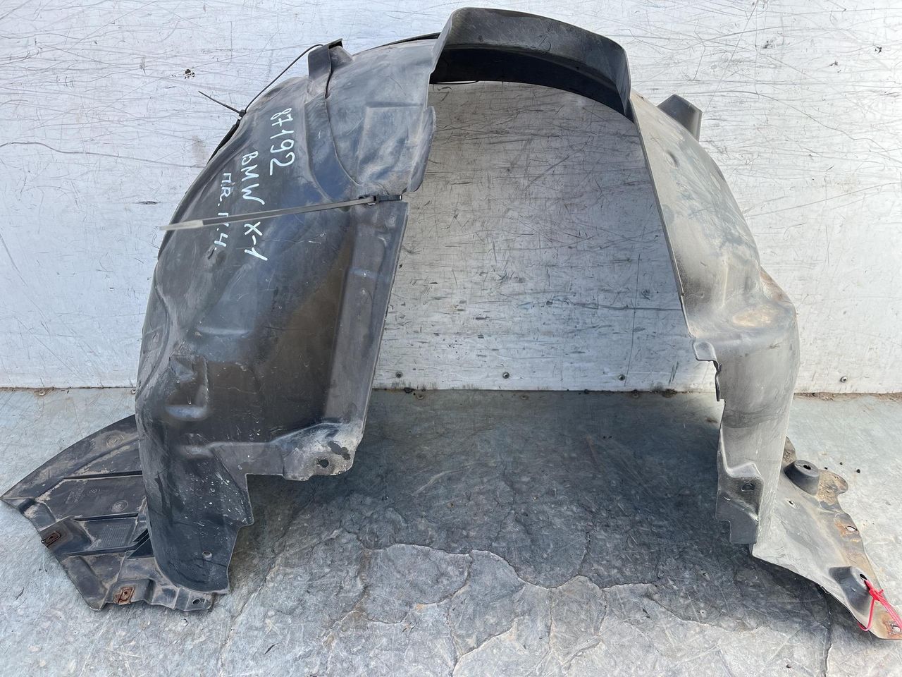 защита арок передняя правая (подкрылок) BMW X1 E84 2011, 3.0 л., N52 B30 A, бензин, АКПП, внедорожник 5 дв., полный привод, 51772990090, 759650, 51712990092