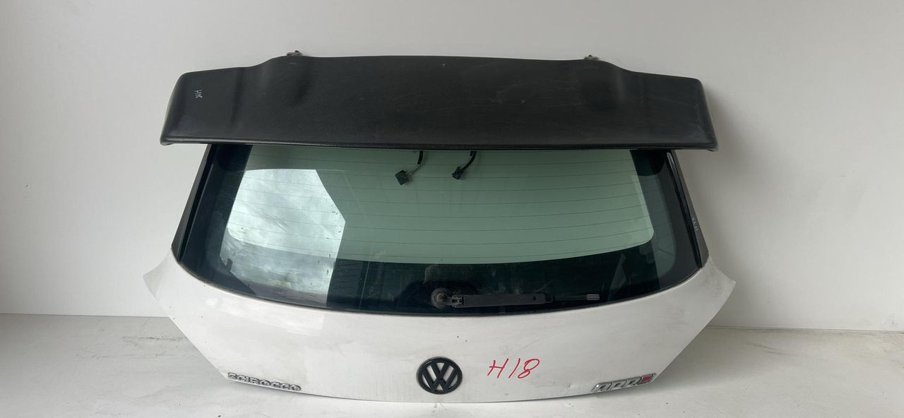 крышка багажника (дверь 3-5) Volkswagen Scirocco 3 поколение 2010, 1.4 л., CAVD, бензин, АКПП, купе, 1K8827025N