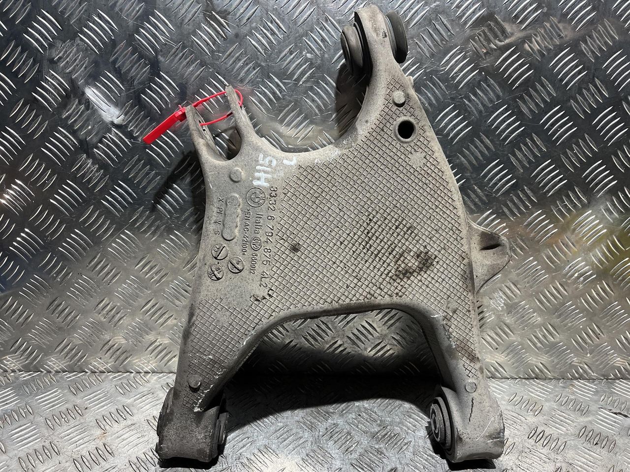 рычаг задний левый BMW 5 серия F07/F10/F11 2012, 2.0 л., N20 B20 A, бензин, АКПП, седан, 33326794875