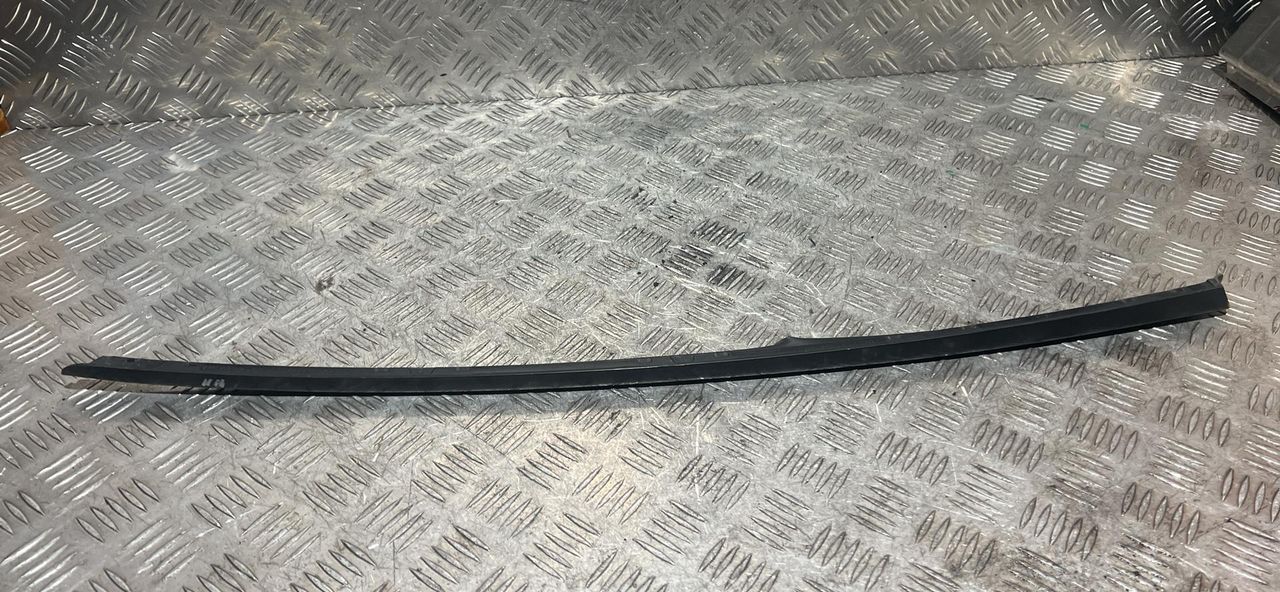 молдинг лобового стекла Audi A6 4G/C7 2013, 2.8 л., CHVA, бензин, АКПП, седан, полный привод, 4G0854327A