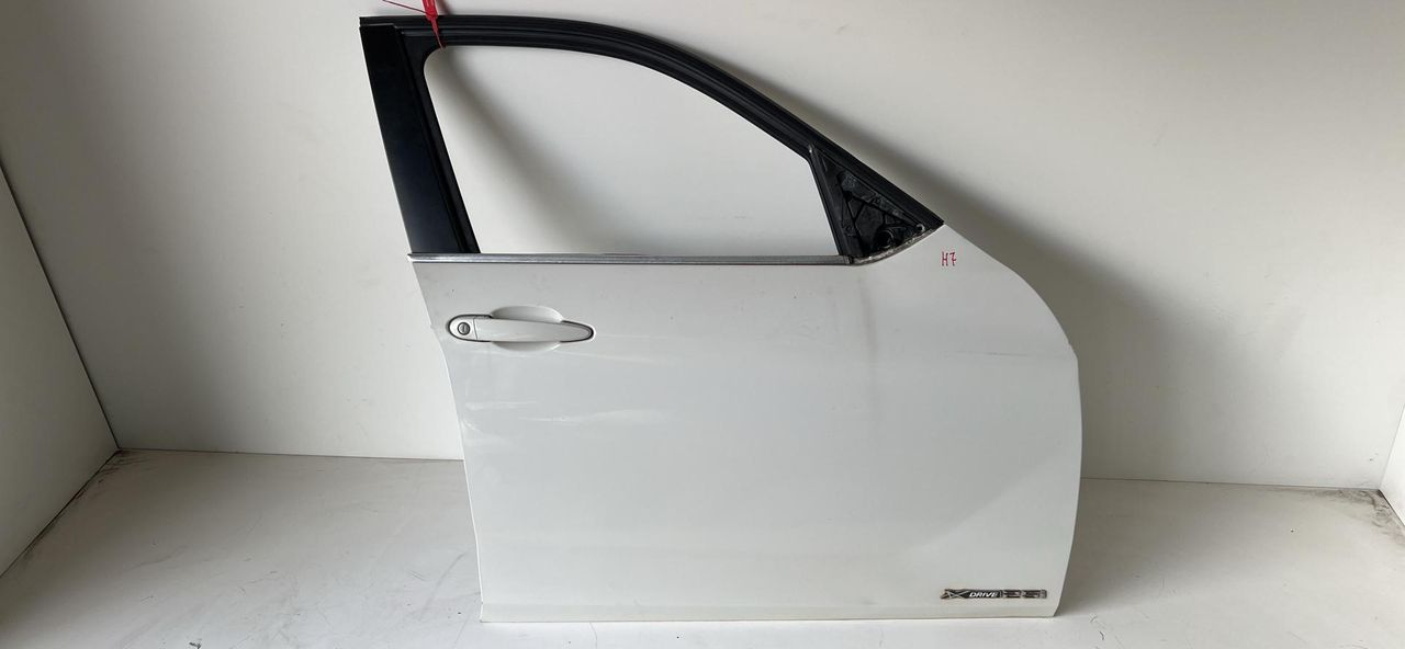 дверь передняя правая BMW X1 E84 2011, 3.0 л., N52 B30 A, бензин, АКПП, внедорожник 5 дв., полный привод, 41517339358