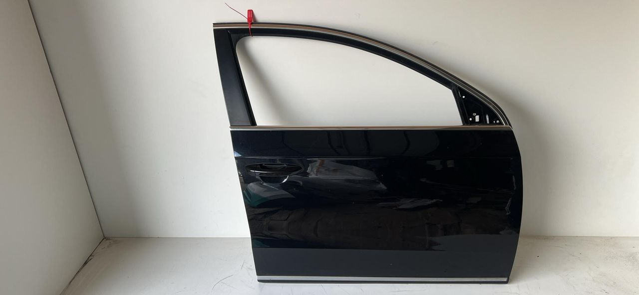 дверь передняя правая Volkswagen Passat B7 2014, 1.4 л., CAXA, бензин, АКПП, седан, 3AA831056