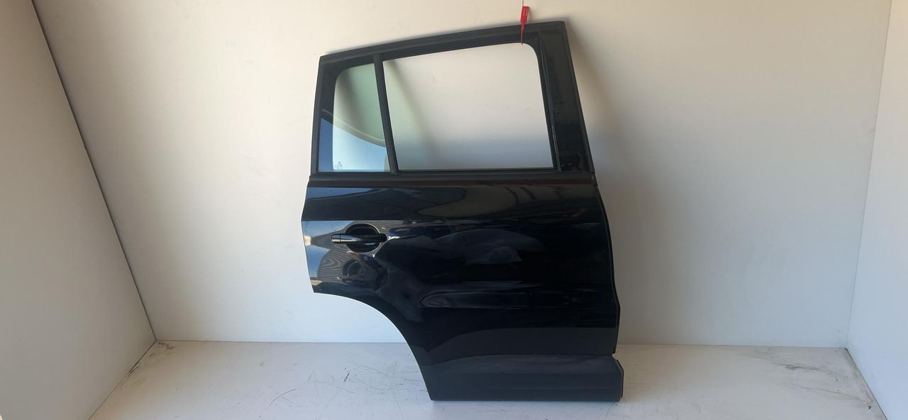 дверь задняя правая Volkswagen Tiguan 1 поколение [рестайлинг] 2012, 2.0 л., CCZA, бензин, АКПП, внедорожник 5 дв., полный привод, 5N0833056A