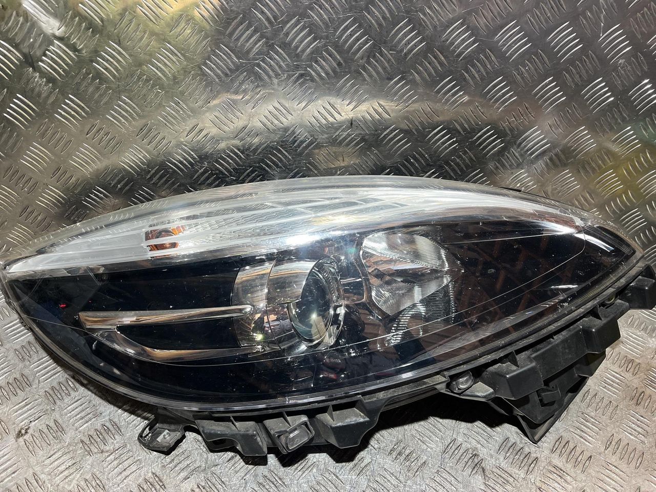 фара правая Renault Scenic 3 поколение [2-й рестайлинг] 2015, 1.5 л., K9K 656, дизель, 6МКПП, минивэн, 89906004