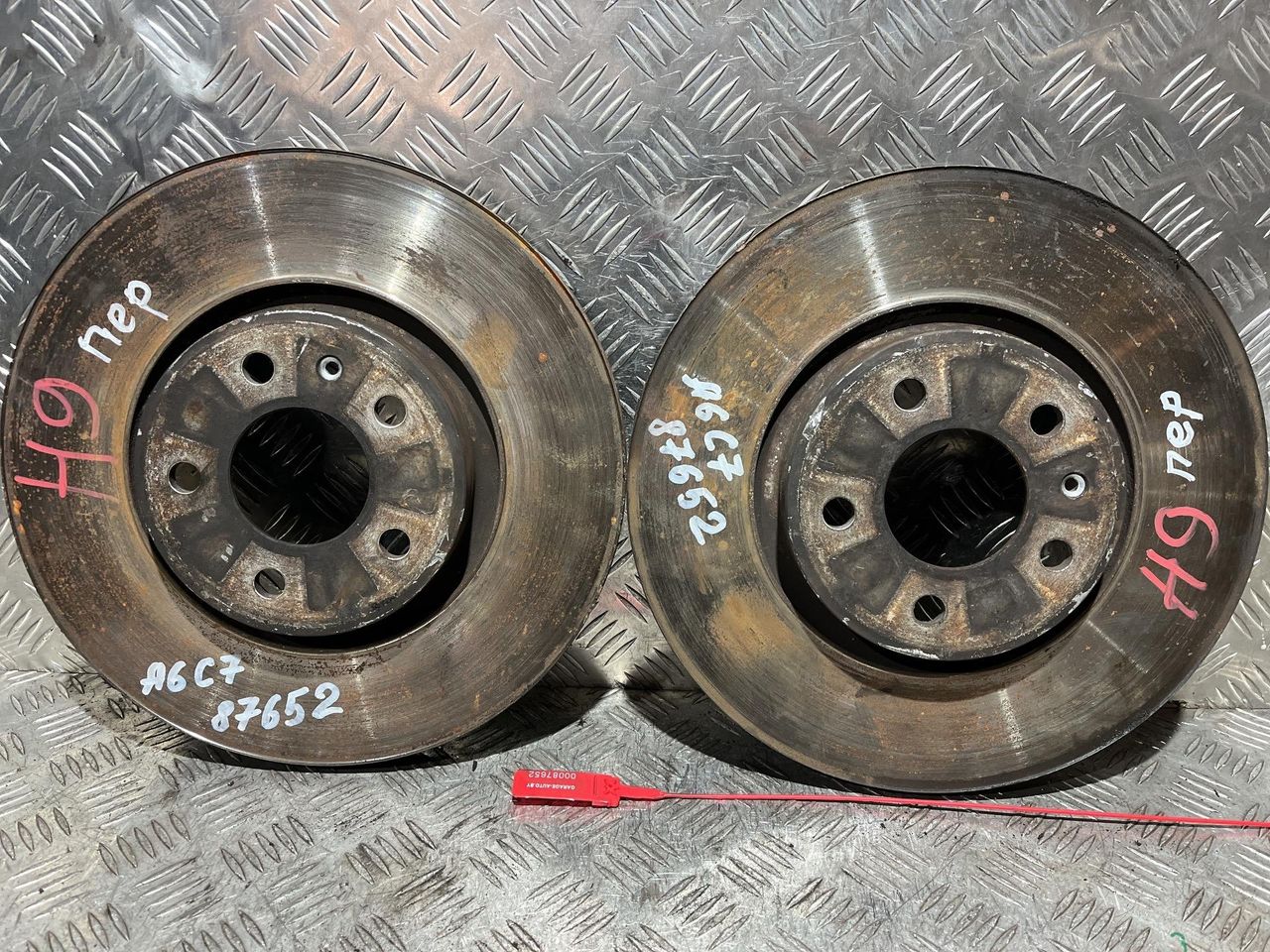 диск тормозной передний Audi A6 4G/C7 2013, 2.8 л., CHVA, бензин, АКПП, седан, полный привод