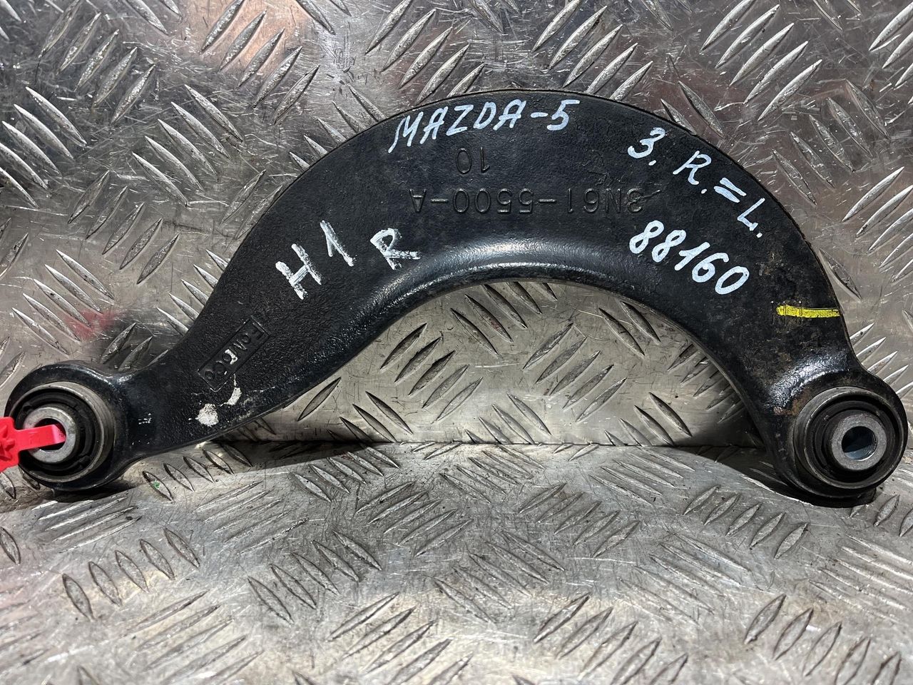 рычаг задний Mazda 5 CW 2015, 2.0 л., PE-VPH, бензин, АКПП, минивэн, 3N615500A, BBM228C10