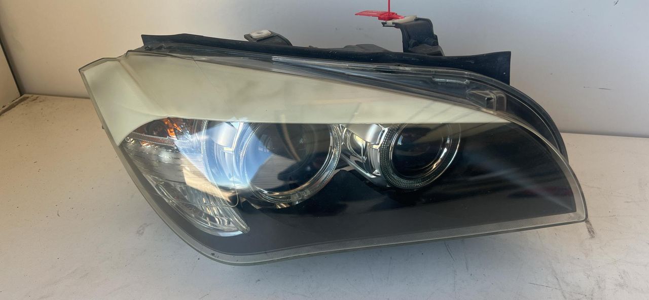 фара правая BMW X1 E84 2011, 3.0 л., N52 B30 A, бензин, АКПП, внедорожник 5 дв., полный привод