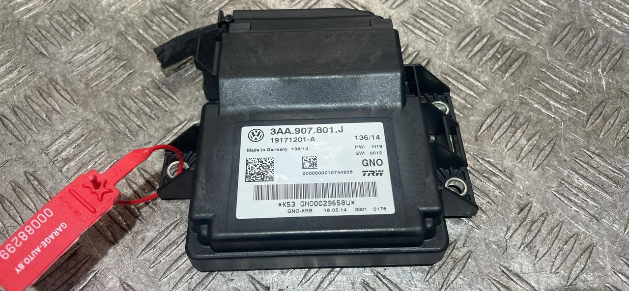 блок управления ручником Volkswagen Passat B7 2014, 1.4 л., CAXA, бензин, АКПП, седан, 3AA907801J