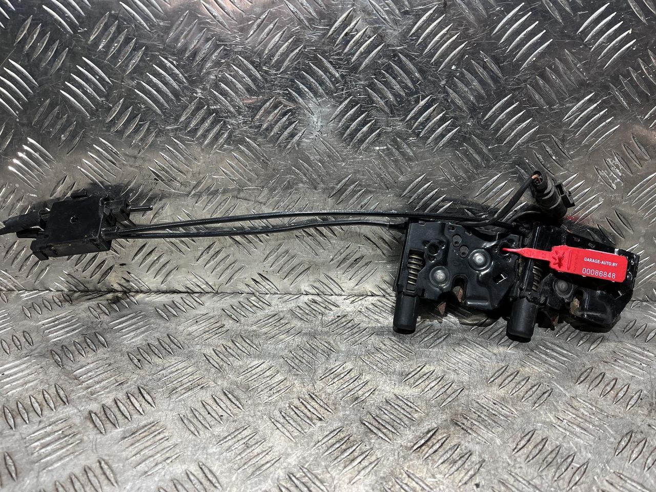 замок капота Audi A1 8X 2014, 1.6 л., дизель, 5МКПП, хетчбэк 3 дв., 8X0823509B