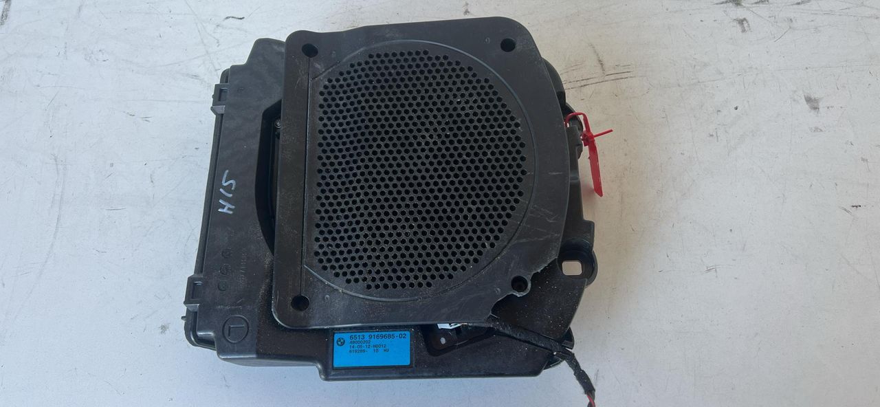 сабвуфер BMW 5 серия F07/F10/F11 2012, 2.0 л., N20 B20 A, бензин, АКПП, седан, 9169685