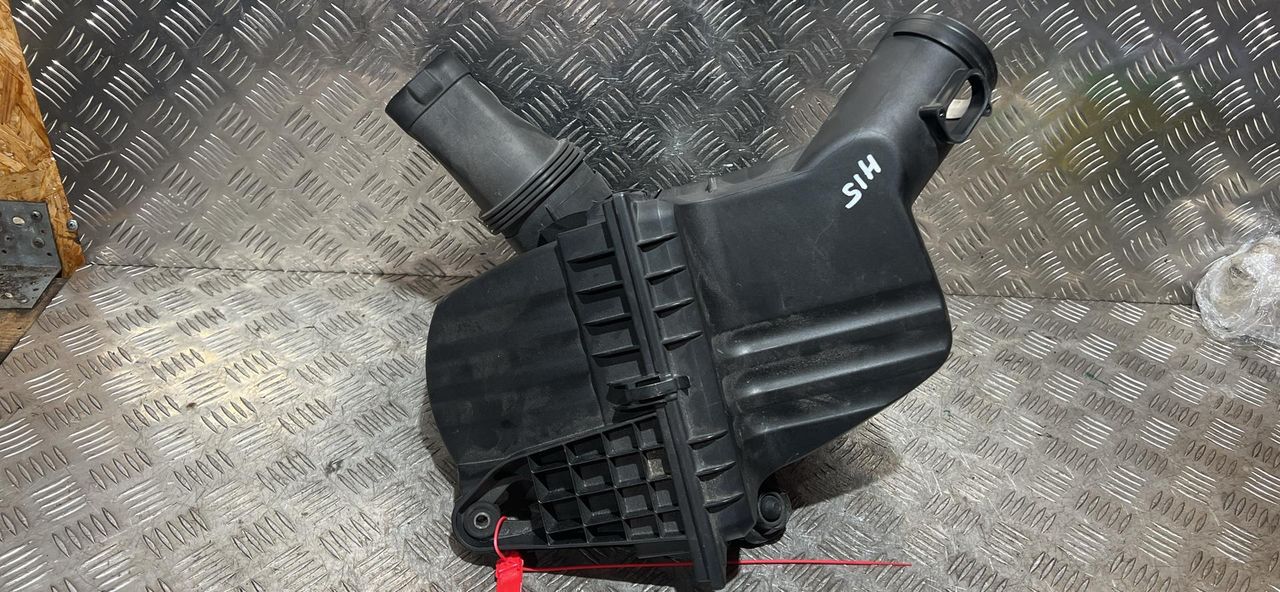 корпус воздушного фильтра BMW 5 серия F07/F10/F11 2012, 2.0 л., N20 B20 A, бензин, АКПП, седан, 13717612014, 13717582908